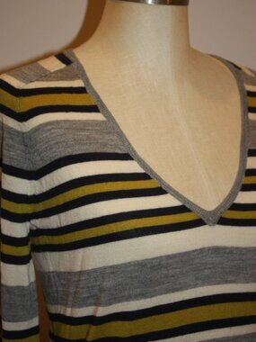 NWT J.CREW STRIPED MULTICOLOR V-NECK KNITTED LIGHTWEIGHT SWEATER - SMALL 4